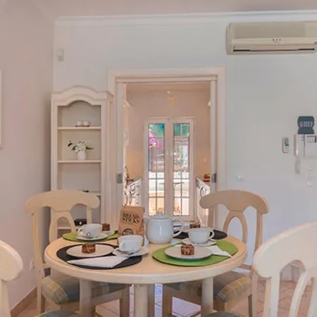 Oceans 8 Duplex Almancil