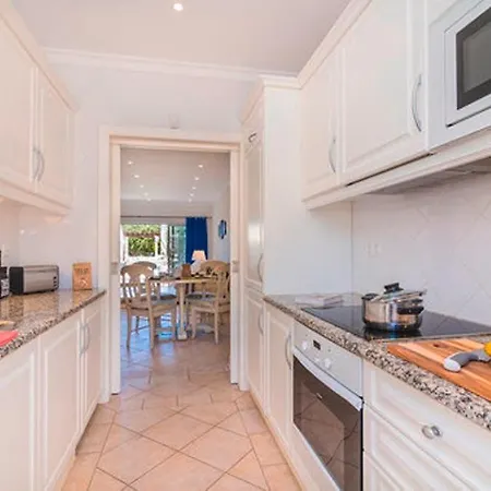 Villa Oceans 8 Duplex Almancil